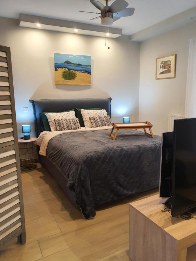 Tony'S Suite With Parking Atenas Exterior foto